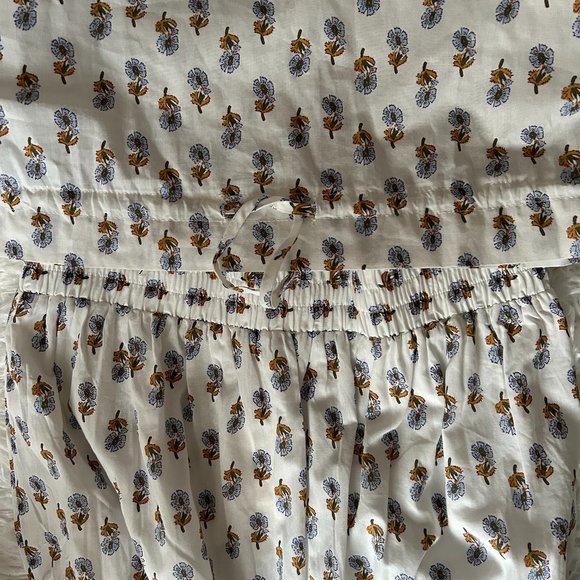 Solitaire Crop top with Skirt 2 piece - Picture 5 of 5